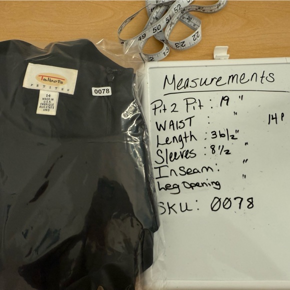 Talbots 14P Black Sheath Dress Short Sleeve Midi Career,‎ Office, Cocktail, Date - Picture 8 of 8